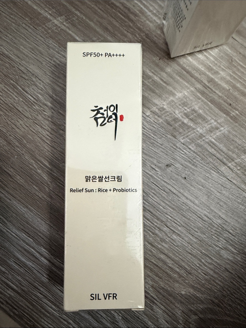 Source Unknown Relief Sun Rice + Probiotics SPF50+ PA++++ - Cream White Box